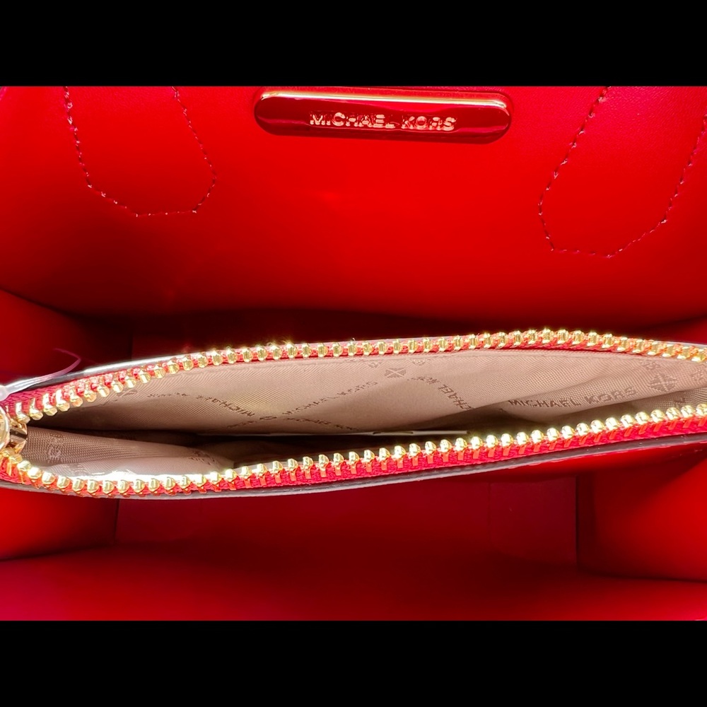 Michael Kors Messenger Leather Bag - Picture 11 of 11